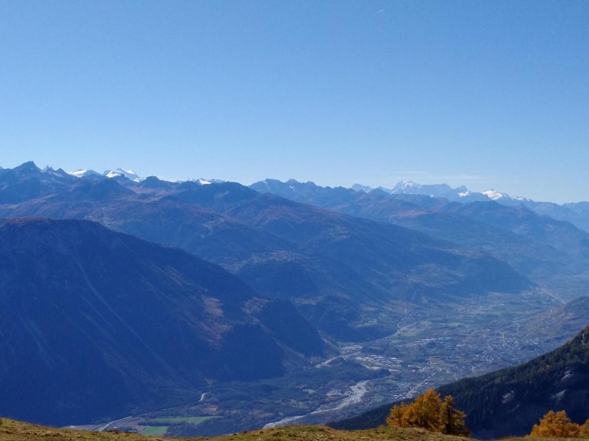 Chalet Waldrand Inden エクステリア 写真