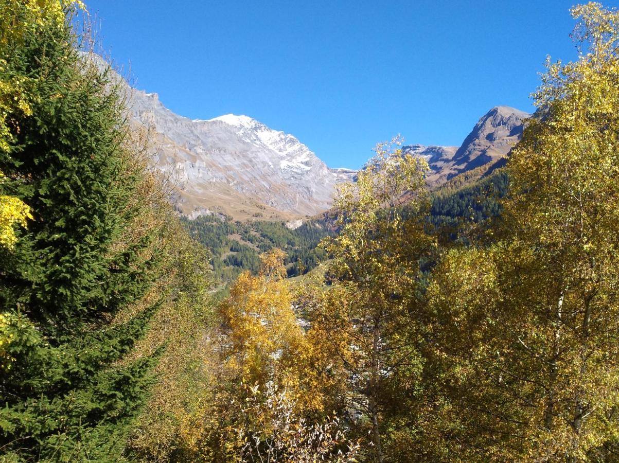 Chalet Waldrand Inden エクステリア 写真