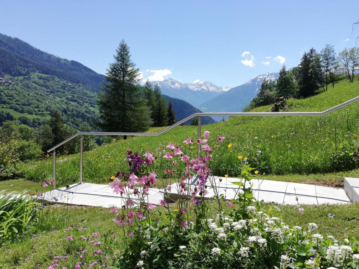 Chalet Waldrand Inden エクステリア 写真