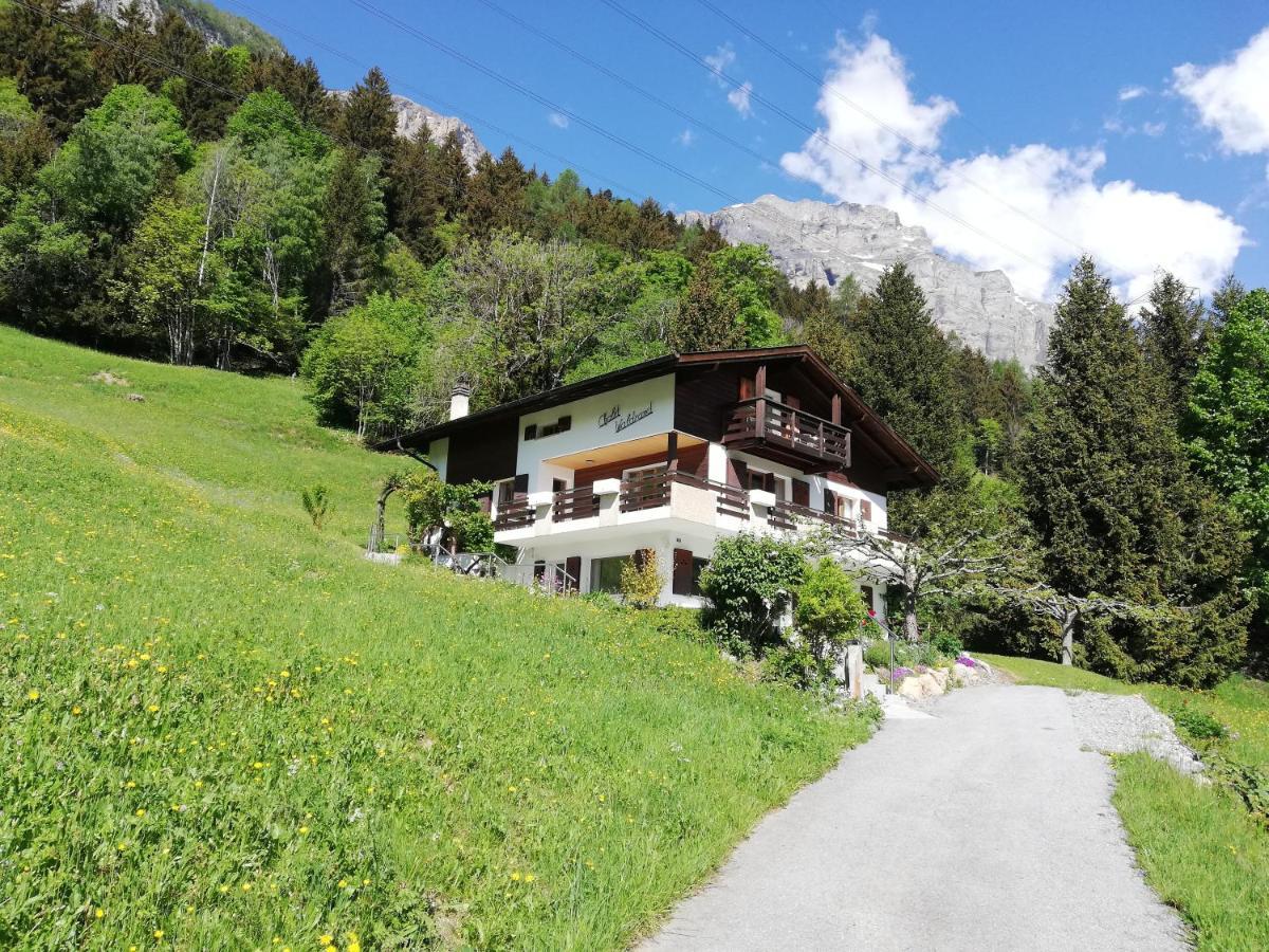 Chalet Waldrand Inden エクステリア 写真
