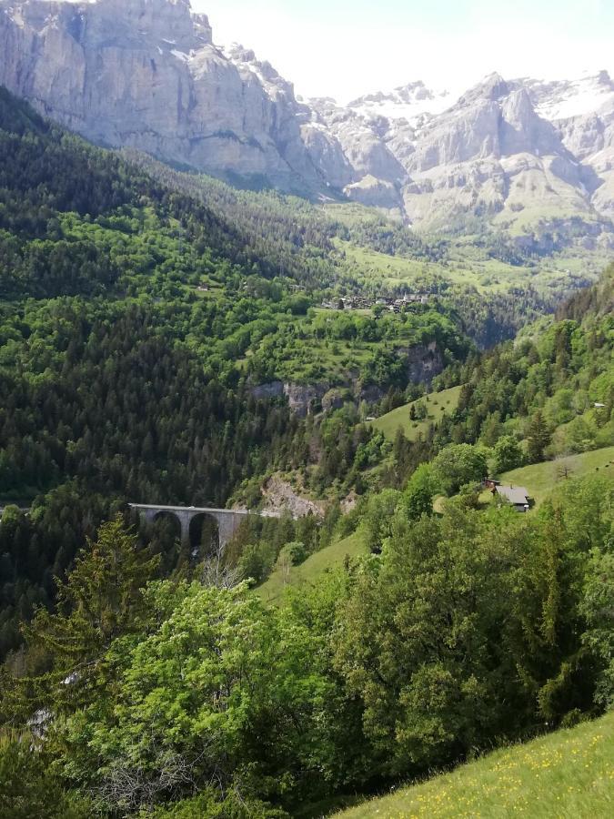 Chalet Waldrand Inden エクステリア 写真