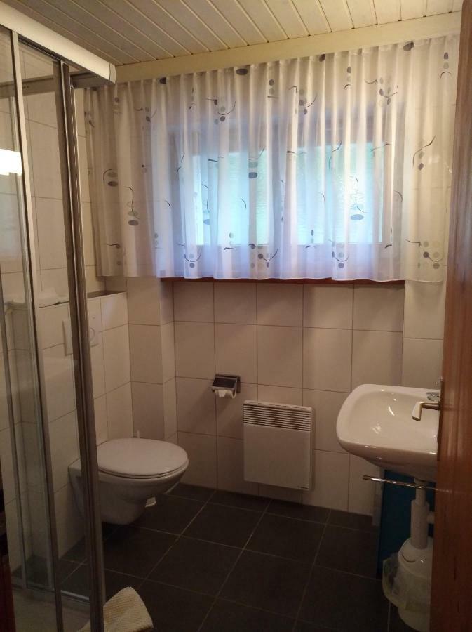 Chalet Waldrand Inden エクステリア 写真