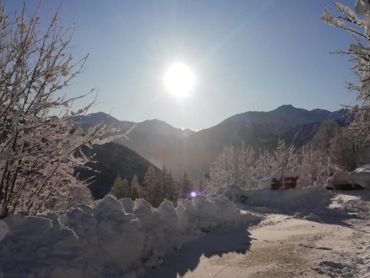 Chalet Waldrand Inden エクステリア 写真