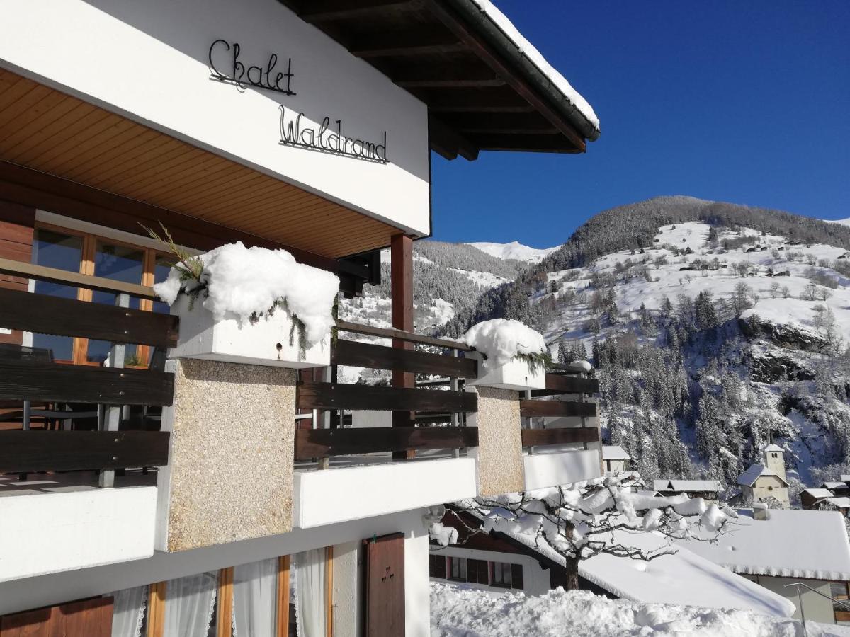 Chalet Waldrand Inden エクステリア 写真